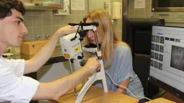 Corneale confokale microscop (CCM) is a novel method to non-invasively investigate corneal innervation as a test for small fiber pathology. 