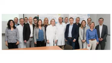 Das Bild zeigt beteiligte Wissenschaftler und Arbeitsgruppenleiter auf dem Auftaktsymposium 2019 in Mainz. 