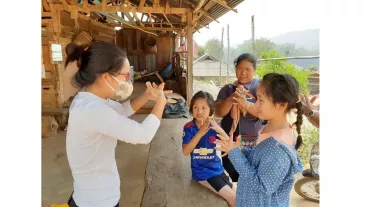 Training in the village of Huay San as to self-reliant prevention of infections: here the efficient hand washing