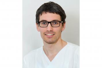 PD Dr. Dr. Sebastian Zundler